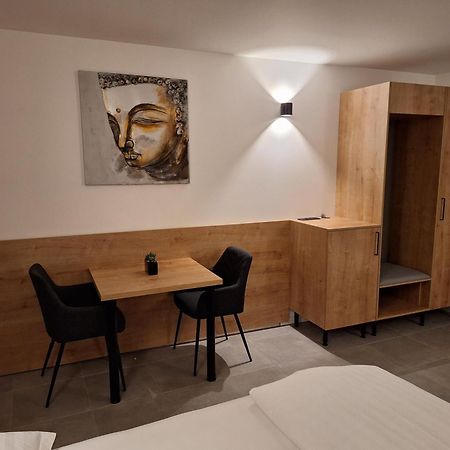 Apartmán Prenocisca Kralj Komenda Exteriér fotografie