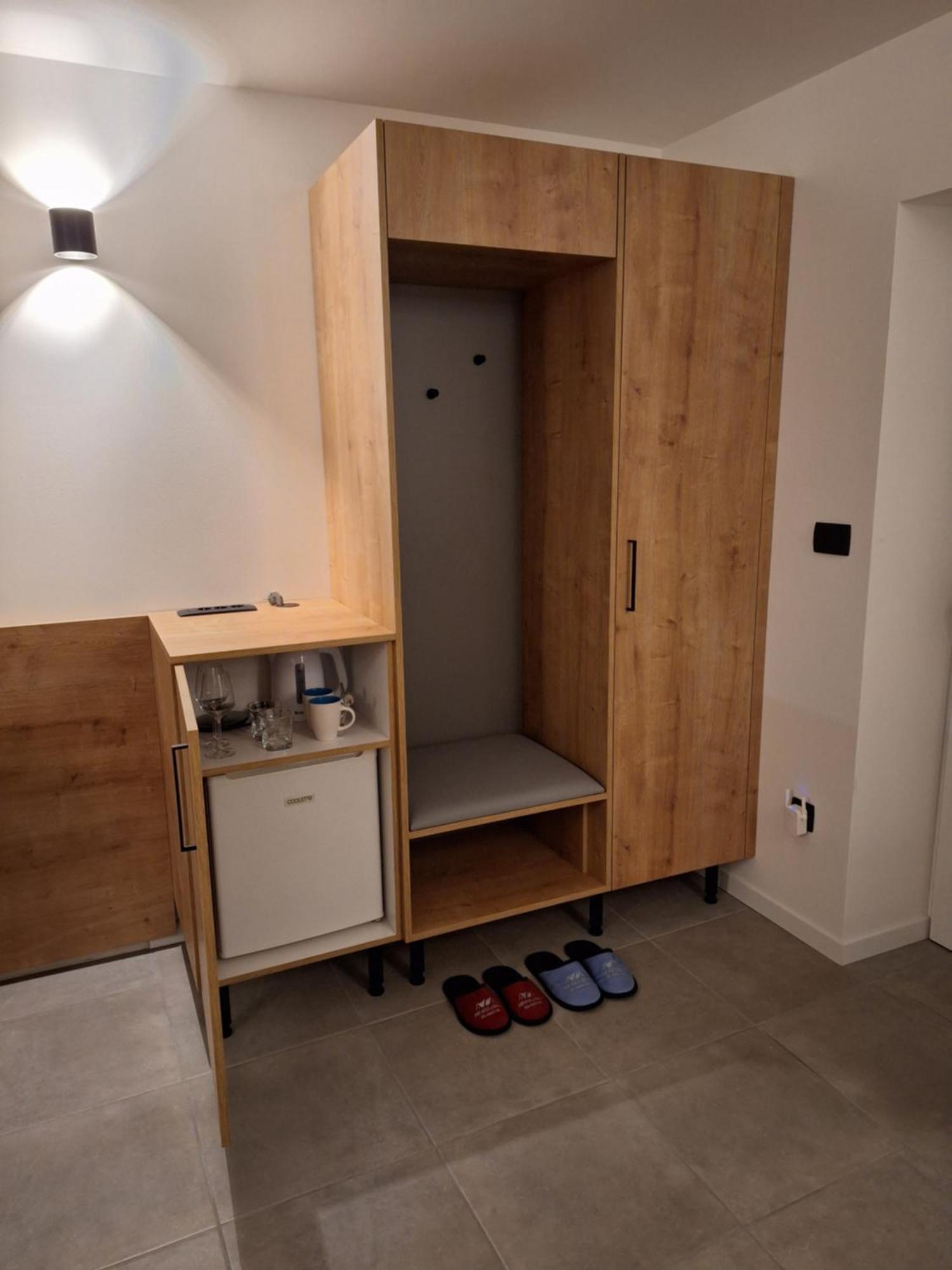 Apartmán Prenocisca Kralj Komenda Exteriér fotografie